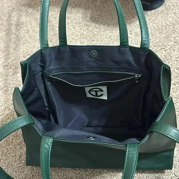 Telfar - Picture 5 of 5